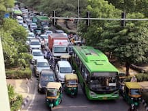 दिल्ली सरकार ने दी वाहन चालकों को राहत, फिलहाल बिना HSRP वाली गाड़ियों पर नहीं होगी कार्रवाई