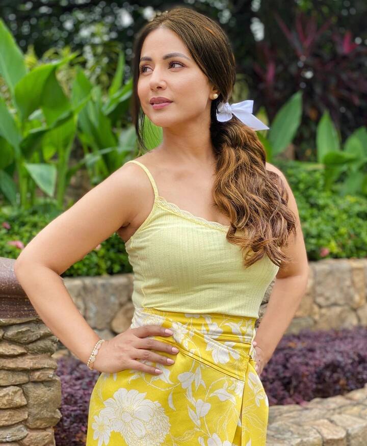 इतना ही हिना खान, सिद्धार्थ शुक्ला के साथ मिलकर गौहर खान के खिलाफ एकजुट हैं. दोनों एक दूसरे को काफी सपोर्ट कर रहे हैं. ये काफी हैरान करने वाला है. दोनों इससे पहले कभी साथ काम नहीं किया है.