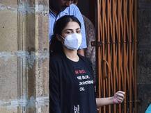 Rhea Bail Reaction: रिया चक्रवर्ती को जमानत मिलने पर बॉलीवुड सेलेब्स ने जताई खुशी, जानिए ट्विटर रिएक्शंस