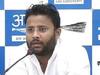 'आप' विधायक कुलदीप कुमार के खिलाफ मुकदमा दर्ज, कोरोना संक्रमित होने के बावजूद गए थे हाथरस