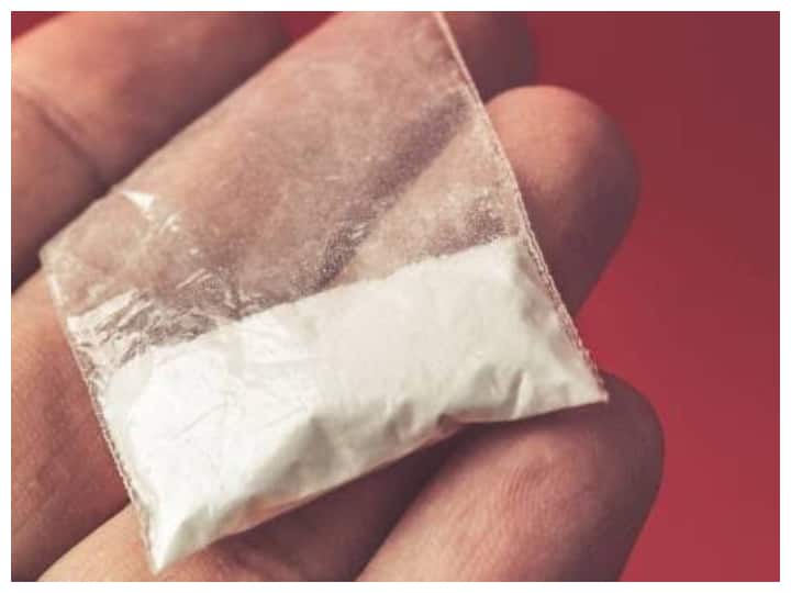 मुंबई पुलिस ने एक ड्रग सप्लायर को पकड़ा, ये है बॉलीवुड कनेक्शन