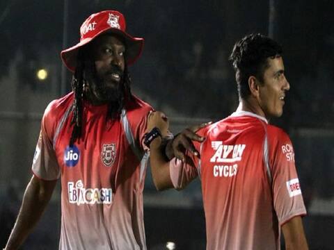 IPL 2020 SRH vs KXIP: ऐसी हो सकती है हैदराबाद और पंजाब की प्लेइंग इलेवन, जानें पिच रिपोर्ट और मैच प्रेडिक्शन IPL 2020 SRH vs KXIP: ऐसी हो सकती है हैदराबाद और पंजाब की प्लेइंग इलेवन, जानें पिच रिपोर्ट और मैच प्रेडिक्शन
