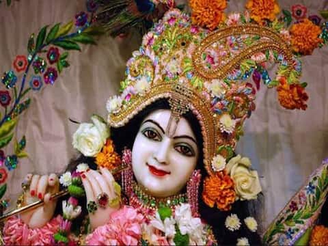 क्या आप जानते हैं भगवान कृष्ण को किसने दी थी बांसुरी, पढ़ें यह रोचक कथा क्या आप जानते हैं भगवान कृष्ण को किसने दी थी बांसुरी, पढ़ें यह रोचक कथा