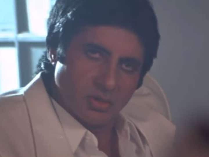 बॉलीवुड में 51 साल बिता चुके अमिताभ बच्चन के 5 बेस्ट रोल जिनसे उन्हें मिली अलग पहचान