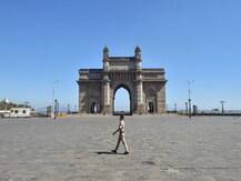 ग्रिड फेल होने से मुंबई के कई इलाकों की बिजली गुल, लोकल की तीनों लाइन पर ट्रेनें रुकीं