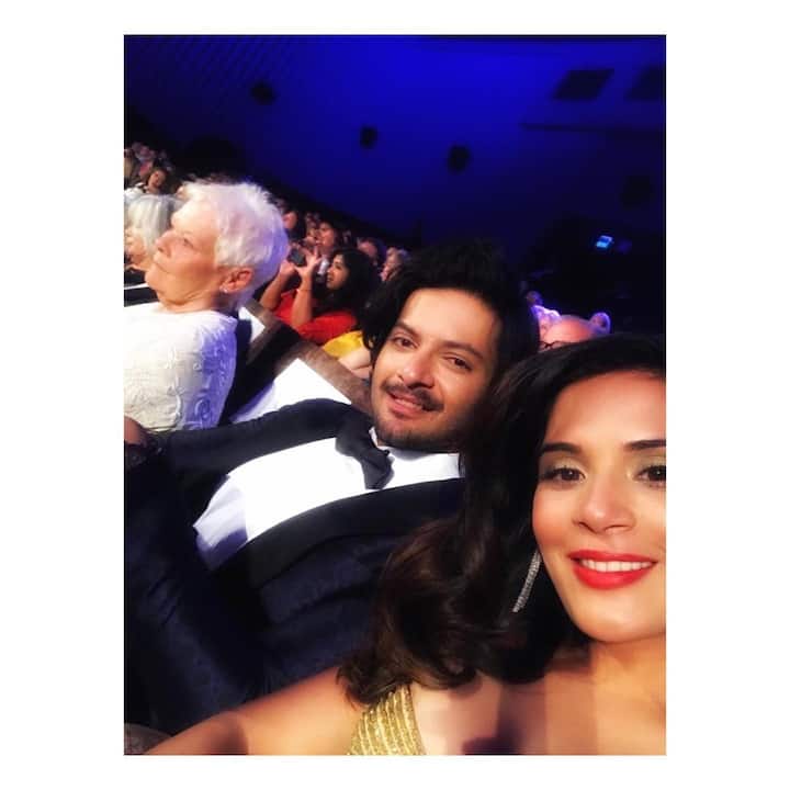 अली फजल ने एक इंटरव्यू में कहा था कि वह अपनी शादी को पुरी दुनिया के साथ सेलिब्रेट करेंगे, जब सब कुछ सामान्य हो जाएगा. ऐसा कहा जा रहा था कि इस विवाह में शामिल होने के लिए अमेरिका और यूरोप से लोग आने वाले थे.