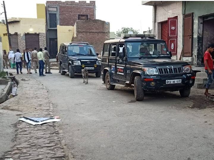 ग्रेटर नोएडा: जमीन विवाद को लेकर दो पक्षों में खूनी संघर्ष, जमकर चले लाठी-डंडे, एक की मौत