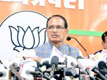 मध्य प्रदेश में गौमाता कल्याण के लिए टैक्स लगाने पर विचार कर रहे हैं सीएम शिवराज