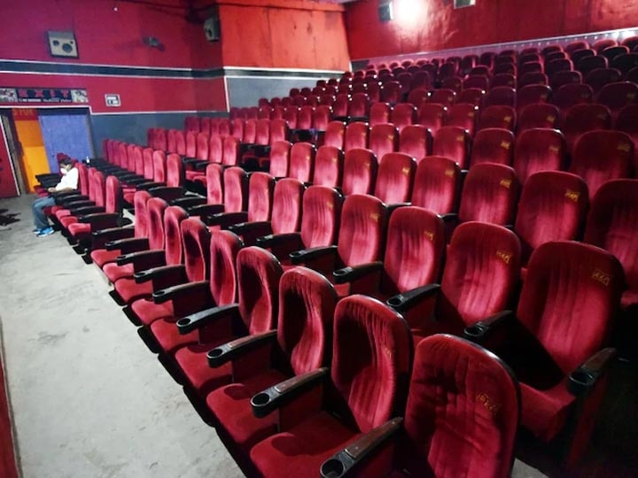 The Tamil Nadu government withdrew its order to increase 100% viewership in theaters तमिलनाडु सरकार ने सिनेमाघरों में 100 फीसदी दर्शक क्षमता बढ़ाने वाले अपने आदेश को लिया वापस, केंद्र सरकार ने उठाया था ऐतराज