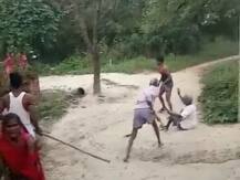 ज़मीन विवाद में दबंगों ने बुज़ुर्ग की लाठी-डंडों से की पिटाई, वीडियो वायरल होने पर पुलिस ने 3 लोगों को किया गिरफ्तार