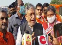 बक्सर गैंगरेप मामले में सत्ता पक्ष ने साधी चुप्पी, सवालों से बचते दिखे उपमुख्यमंत्री सुशील मोदी, कही ये बात