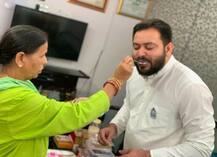 In Pics: मां राबड़ी ने खिलाई दही, भाई तेज प्रताप के छुए पैर, इस अंदाज में नामांकन के लिए निकले तेजस्वी यादव