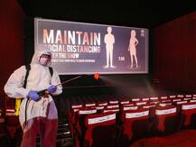 देश में आज से Unlock 5 पर अमल शुरू, 7 महीने बाद सिनेमाघर होंगे गुलज़ार, दर्शकों को करना होगा इन नियमों का पालन