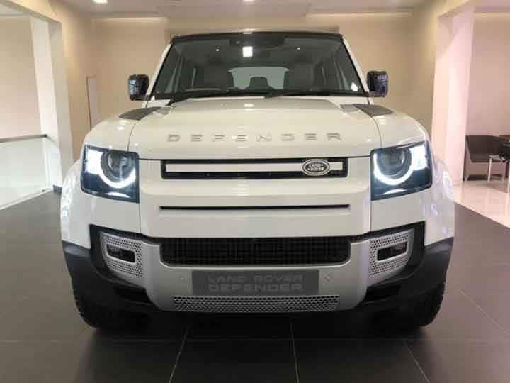 New Land Rover Defender: ‘फर्स्ट लुक’ रिव्यू, जानें क्या है इसमें खास