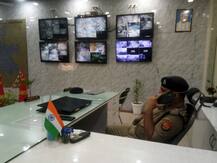 मेरठ: त्योहारों को देखते हुए पुलिस अलर्ट, सीसीटीवी कैमरों के जरिए शहर पर रखी जा रही है नजर