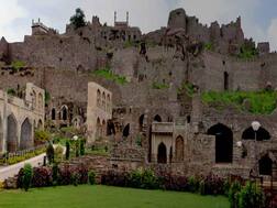 रहस्य और इतिहास की भूलभुलैया है गोलकोंडा किला, यह नहीं देखा तो कुछ नहीं देखा