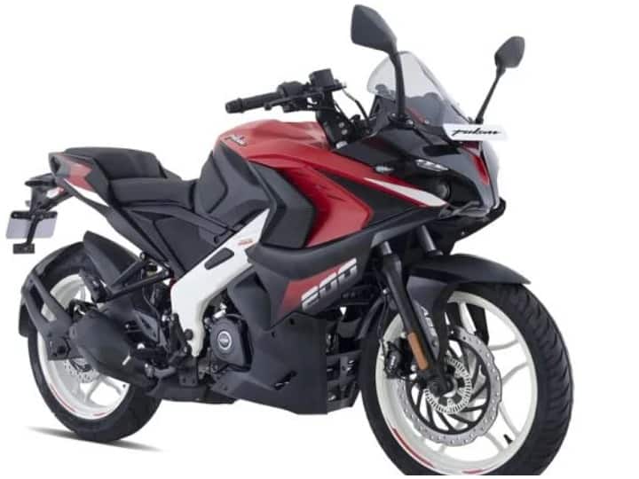 Bajaj introduced new versions of Pulsar NS and Pulsar RS in the festive season फेस्टिव सीजन में बजाज ने पेश किए Pulsar NS और Pulsar RS के नए वर्जन, मार्केट में इस बाइक से है टक्कर