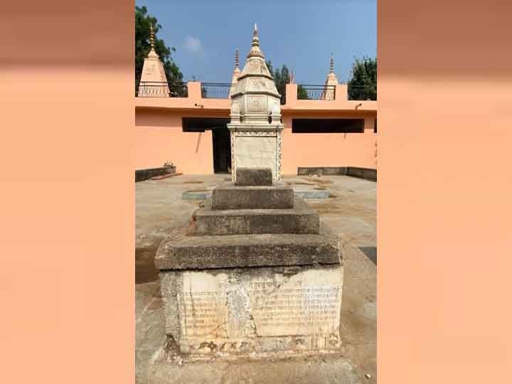 Madhya Pradesh Selling dog tomb has also become issue in the byelection ann मध्य प्रदेश उपचुनाव में कुत्ते की समाधि बेचना भी बन गया चुनावी मुद्दा, जानें आखिर क्या है ये पूरा मामला