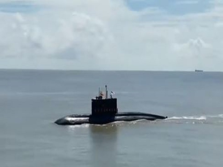 Myanmar gets first submarine from India, Navy starts warfare ANN म्यांमार नौसेना ने भारत से मिली पनडुब्बी पर शुरू किया युद्धभ्यास, पड़ोसी देश को बुलेट-प्रुफ जैकेट्स भी देगा भारत