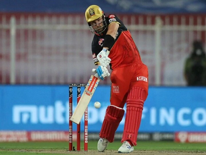 IPL 2020: फिंच ने ड्रेसिंग रूम में की ऐसी हरकत, सोशल मीडिया ने आयोजकों से पूछे गंभीर सवाल - ABP News