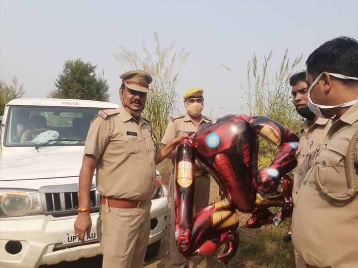 नोएडा में गैस के गुब्बारे को एलियन समझ बैठे लोग, घंटों की मशक्कत के बाद पुलिस ने सुलझाई गुत्थी