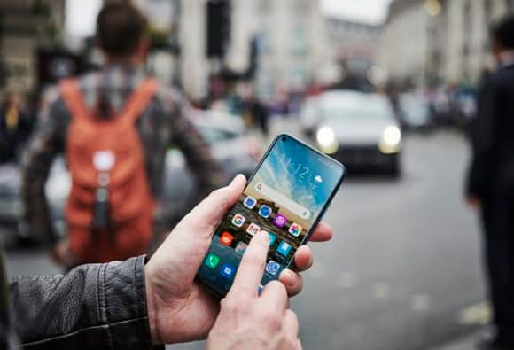 15 हजार रुपए तक कीमत में मिल रहे हैं ये शानदार Smartphone जानिए फीचर्स