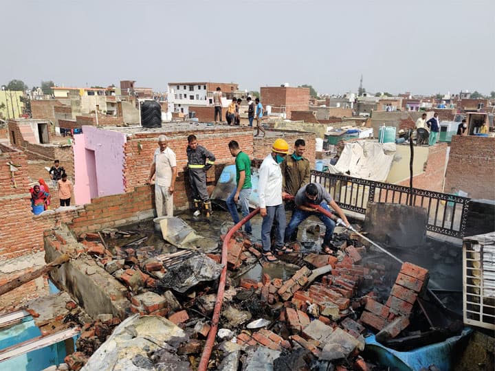 आगरा: घनी बस्ती में चल रहा था ये अवैध काम, धमाके में 3 की दर्दनाक मौत, 4 लोग झुलसे