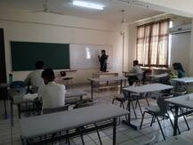 मेरठः महीनों बाद खुले हैं बंद पड़े स्कूल, जानिए कैसी है हालत और क्या कहते हैं बच्चे