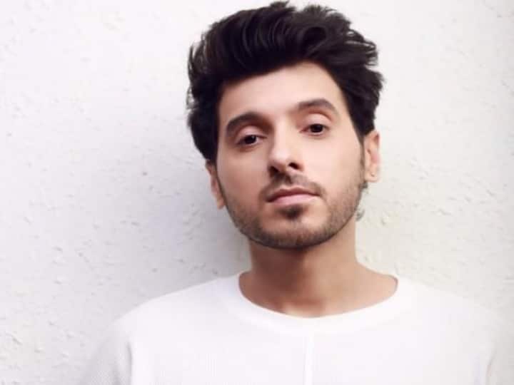 मिलिए उन एक्टर्स से जो साइड रोल निभाते हुए भी HERO पर पड़ गए भारी!