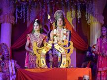 प्रयागराज: लाइट एंड साउंड की इस हाईटेक रामलीला ने कोरोना काल में भी जमा रखा है रंग, लगाए गए हैं फिल्मों सरीखे सेट