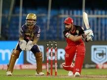 KKR vs RCB IPL 2020: कोलकाता नाइटराइडर्स और रॉयल चैलेंजर्स बैंगलोर के बीच होगी कांटे की टक्कर, इन खिलाड़ियों पर रहेगी नजर