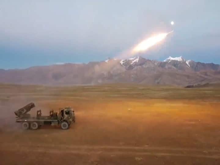 Exclusive: LAC पर तनातनी के बीच चीन ने बारूदी सुंरग बिछाने के लिए रॉकेट लॉन्चर का किया परीक्षण