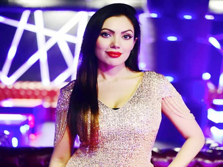 मुनमुन दत्ता ने कहा कि मुझे कई बार ये लगा है कि कुछ लोग ऐसा सिर्फ अटेंशन पाने के लिए करते हैं जो कि मैं किसी को भी देना नहीं चाहती. उन्होंने कहा कि मैं लोगों को बस अपनी फॉलोअर्स बढ़ाने के लिए फॉलोअर लिस्ट में जगह नहीं दे सकती.