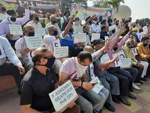 जम्मू: रिफ्यूजियों ने मनाया काला दिवस, कहा- चीन और पाकिस्तान उनकी जमीन पर कर रहें कब्जा