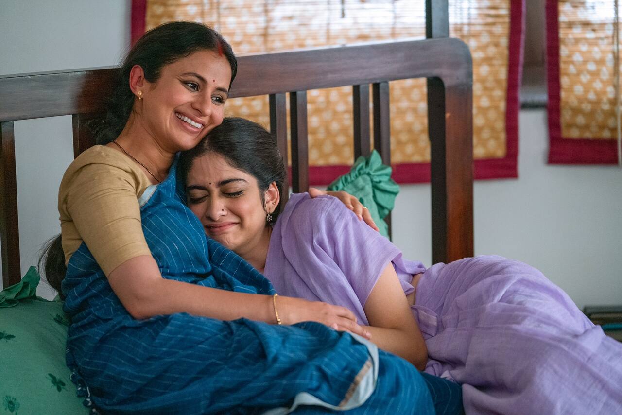 A Suitable Boy Review: पॉलिटिक्स और शादी का मिलन, निराश नहीं होंगे आप  ﻿