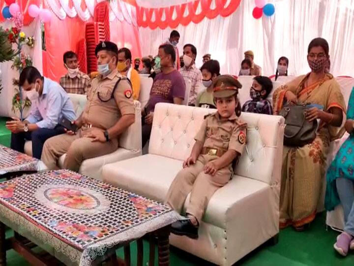 बाराबंकी: महिला शक्ति हेल्प डेस्क की प्रभारी बनी 6 साल की अलीना, पुलिसकर्मियों को दिए निर्देश