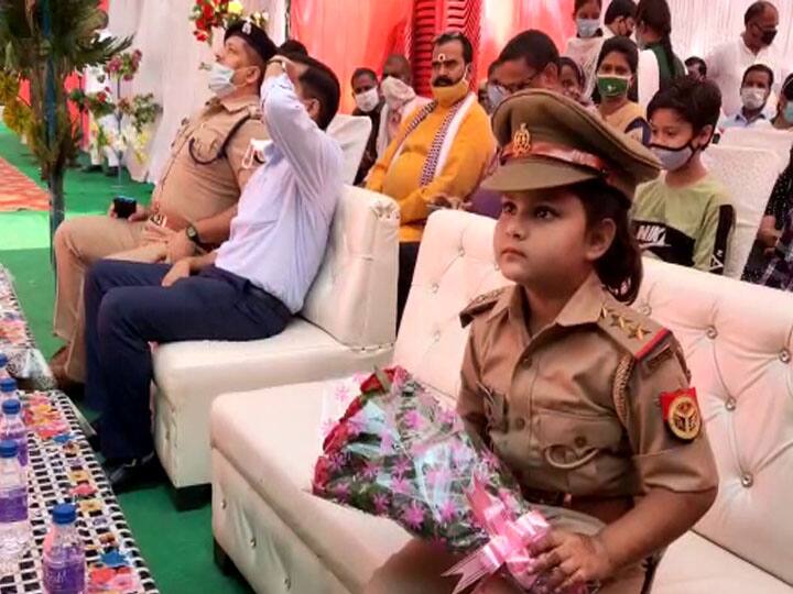 बाराबंकी: महिला शक्ति हेल्प डेस्क की प्रभारी बनी 6 साल की अलीना, पुलिसकर्मियों को दिए निर्देश