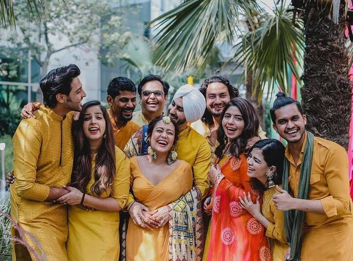 नेहा कक्कड़ ने शादी से पहले अपने होने वाले पति के साथ मिलकर अपनी का शादी के लिए गाना भी लॉन्च किया है. इस सॉन्ग का नाम नेहू दा व्याह है. इसे रोहनप्रीत और नेहा कक्कड़ ने खुद ही गाया है.