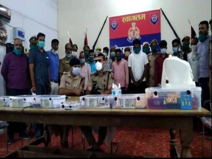 गोरखपुर: फिंगर प्रिंट का क्‍लोन तैयार कर ढाई करोड़ की साइबर ठगी का अंदेशा, आठ जालसाज धरे गये