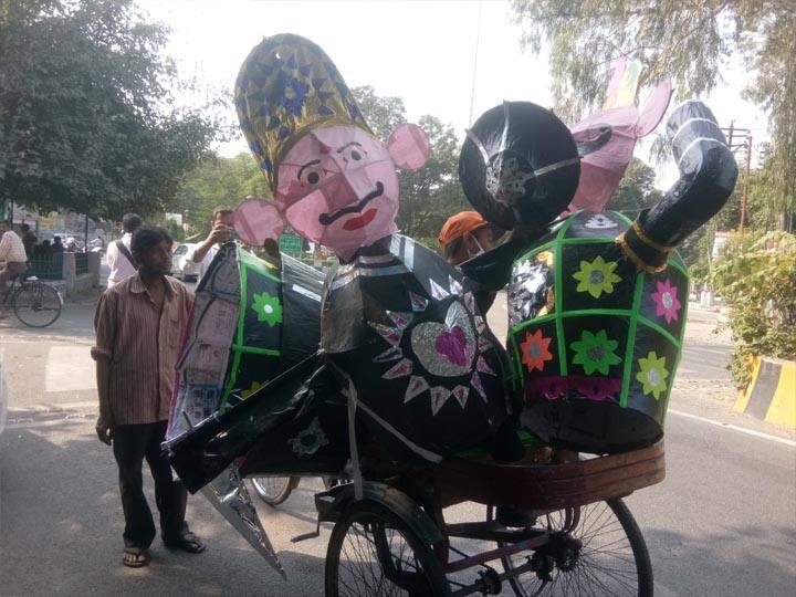 मेरठ: कोरोना काल में घटा रावण का कद, चार फुटिया दशानन का पुतला देख लोग बोले-बौना हुआ रावण