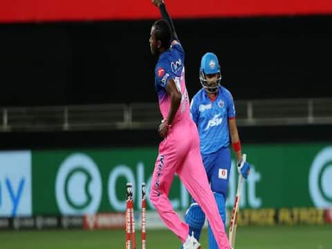 IPL 2020: UAE की धीमी पिचों पर स्पिनर्स को नहीं, तेज़ गेंदबाज़ों को मिली है ज्यादा सफलता IPL 2020: UAE की धीमी पिचों पर स्पिनर्स को नहीं, तेज़ गेंदबाज़ों को मिली है ज्यादा सफलता