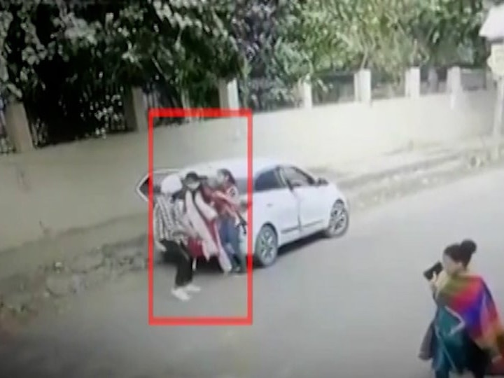 Faridabad: Man shoot his Friend at main road in ballabgarh, arrested फरीदाबाद: बीच सड़क पर लड़की की दिनदहाड़े गोली मारकर हत्या, पुलिस ने आरोपी तौसीफ को किया गिरफ्तार