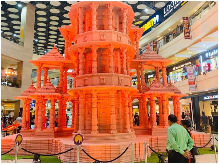 दिल्ली के पेसिफिक मॉल में बना राम मंदिर का मॉडल, लोगों के लिए बना आकर्षण का केंद्र