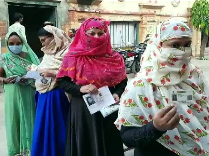 बिहार में विधानसभा की 243 सीटों के लिए तीन चरणों में चुनाव होना है.