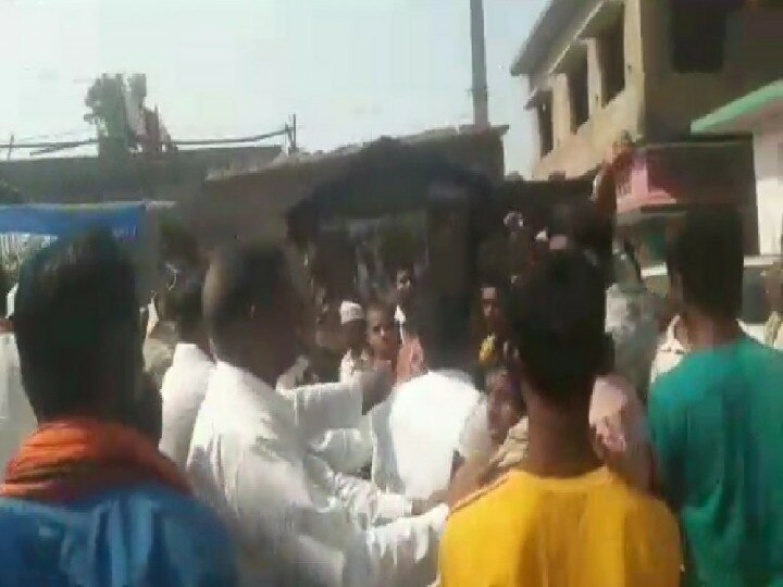 Bihar Election: Uproar in RCP Singh's meeting, people fiercely attacked, slogans of 'Nitish Kumar Murdabad' ann Bihar Election: आरसीपी सिंह की सभा में हंगामा, लोगों ने जमकर की मारपीट, 'नीतीश कुमार मुर्दाबाद' के लगाए नारे