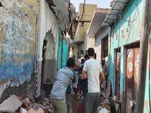 UP: मेरठ में तेज धमाके से उड़ी 8 घरों की छत, दो की मौत, दर्जनभर घायल