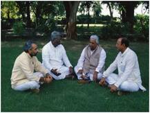 नहीं रहे गुजरात की राजनीति के 'बापा' केशु भाई पटेल, जानिए उनकी जिंदगी के अनसुने किस्से