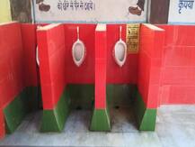 गोरखपुर: रेलवे अस्पताल के टॉयलेट पर समाजवादी पार्टी के कार्यकर्ताओं ने काटा बवाल, सामने आई ये वजह, पढ़ें पूरा मामला