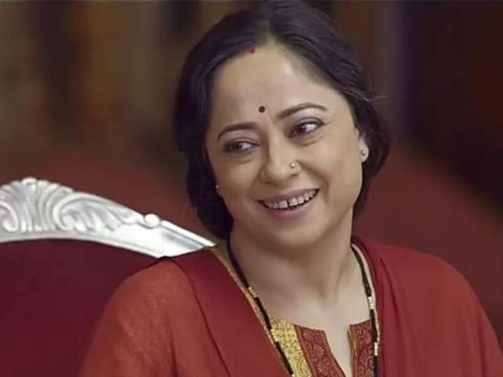 शीबा चड्ढा - गुड्डू और बबलू पंडित की मां बनी शीबा ने इस सीरीज में गजब की एक्टिंग की है. शीबा इंडस्ट्री का पुराना और स्थापित नाम हैं और उन्होंने कई ब्लॉकबस्टर फिल्मों जैसे- ‘गली ब्वॉय’, ‘दिल्ली 6’, ‘दिल से’ और ‘बधाई हो’ आदि में काम किया है