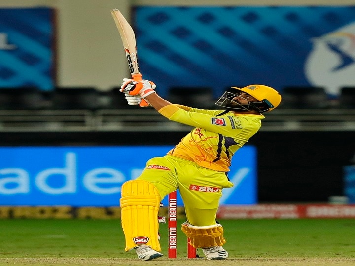 Sakshi dhoni reacts on Ravindra jadeja's batting see Instagram story आईपीएल 2020: रवींद्र जडेजा की धमाकेदार बल्लेबाजी पर साक्षी धोनी ने दी दिया ऐसा रिएक्शन कि.. देखें तस्वीर